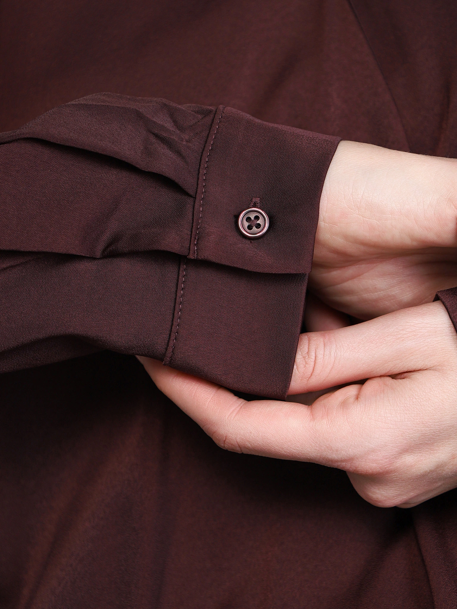 Блуза с запахом темно-бордового цвета